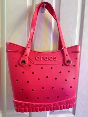 Crocs Classic Medium Tote Bag Dragon Fruit Pink NWOT